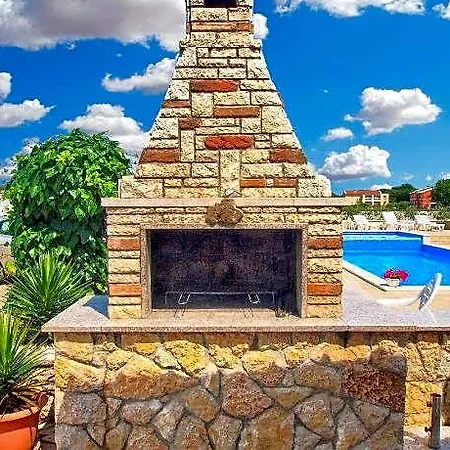 1249 Hotel 4*